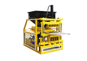 Clay brick machine